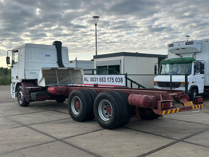 DAF 95.400 - משאית עם שלדת תא: תמונה 3 DAF 95.400 - משאית עם שלדת תא: תמונה 3
