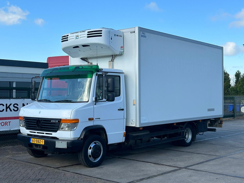 Mercedes-Benz VARIO 816 FULL STEEL NL - משאית קירור: תמונה 1 Mercedes-Benz VARIO 816 FULL STEEL NL - משאית קירור: תמונה 1