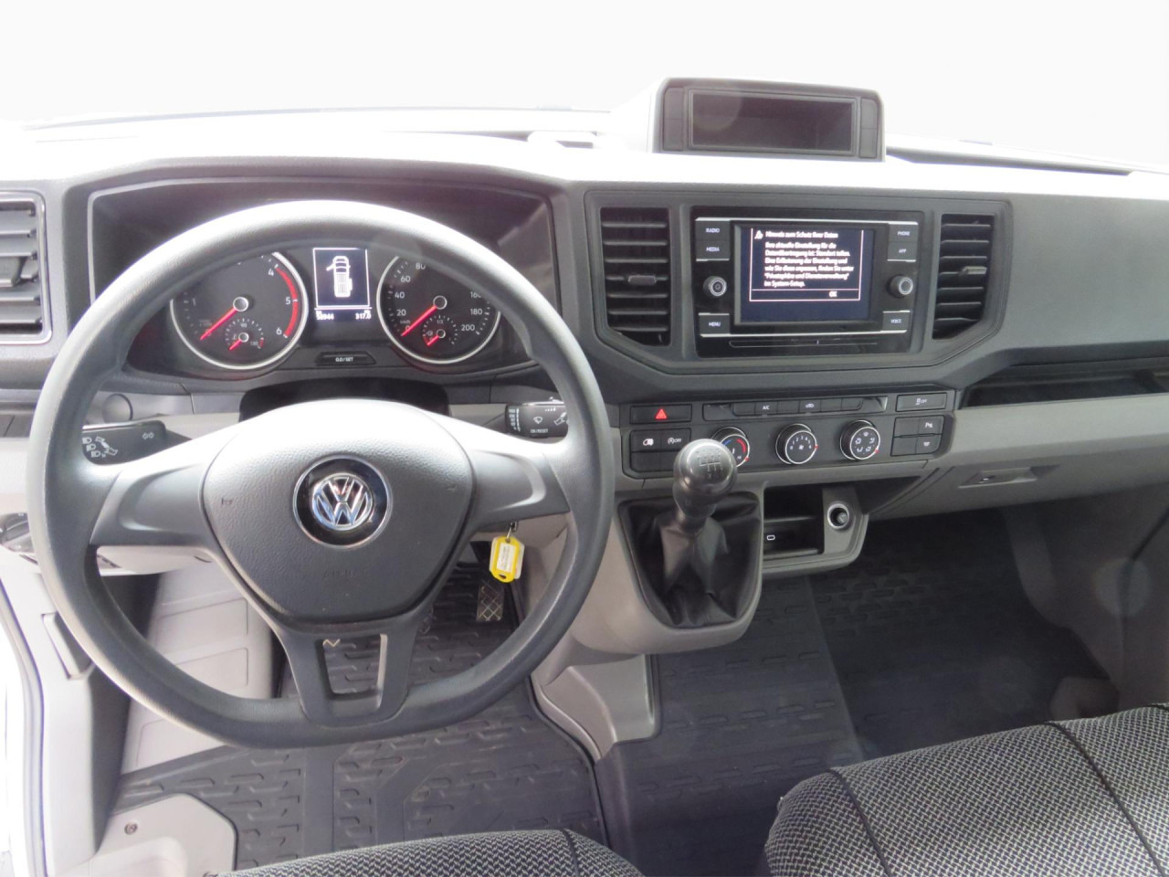 כלי רכב מסחרי עם לוח VOLKSWAGEN Crafter 35 L3H3 Kasten Euro6 Klima ZV: תמונה 8 כלי רכב מסחרי עם לוח VOLKSWAGEN Crafter 35 L3H3 Kasten Euro6 Klima ZV: תמונה 8