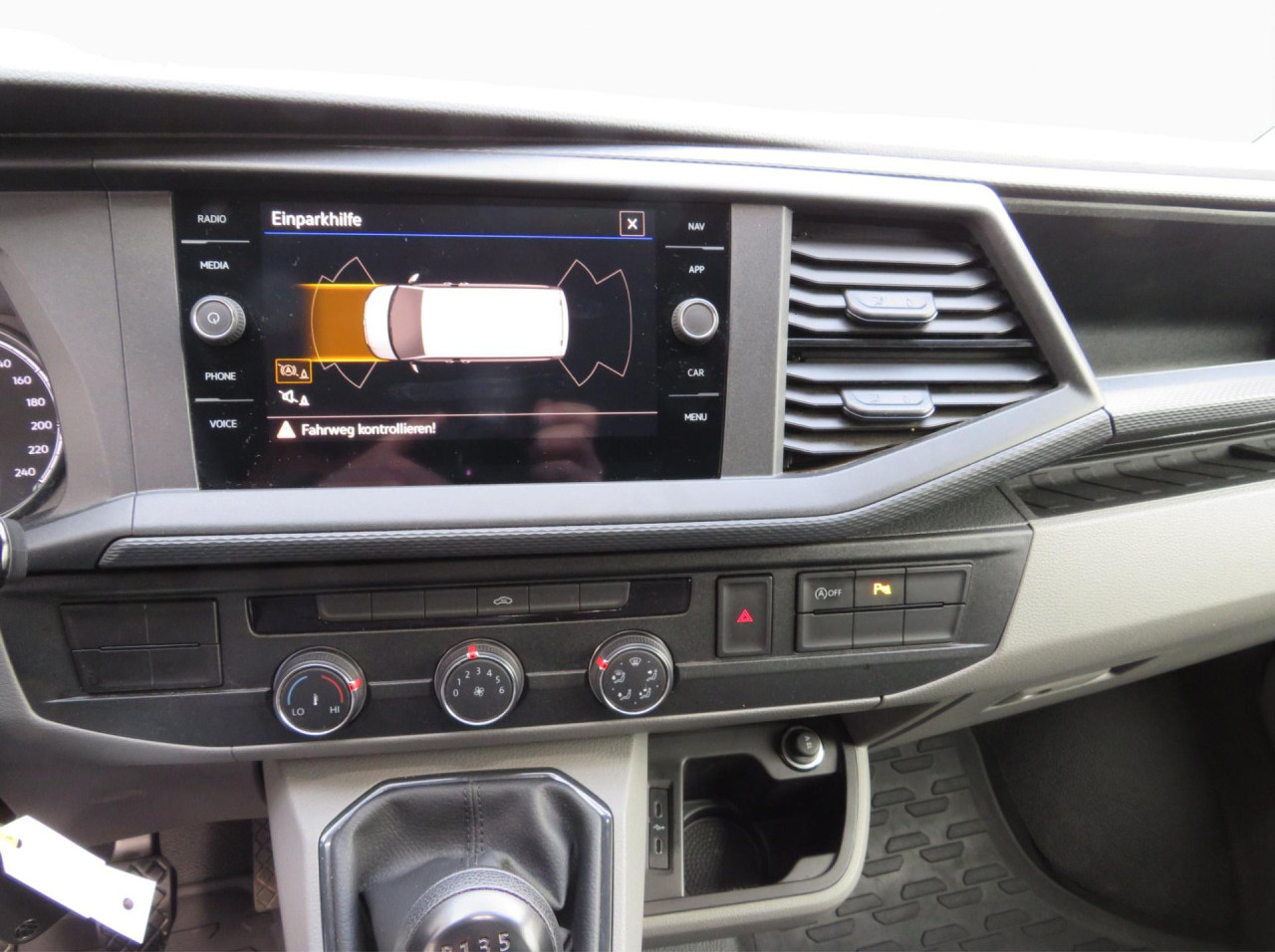 VOLKSWAGEN T6.1 Transporter Trendline 2.0 TDI Kasten Euro6 ZV - כלי רכב מסחרי קטן: תמונה 2 VOLKSWAGEN T6.1 Transporter Trendline 2.0 TDI Kasten Euro6 ZV - כלי רכב מסחרי קטן: תמונה 2