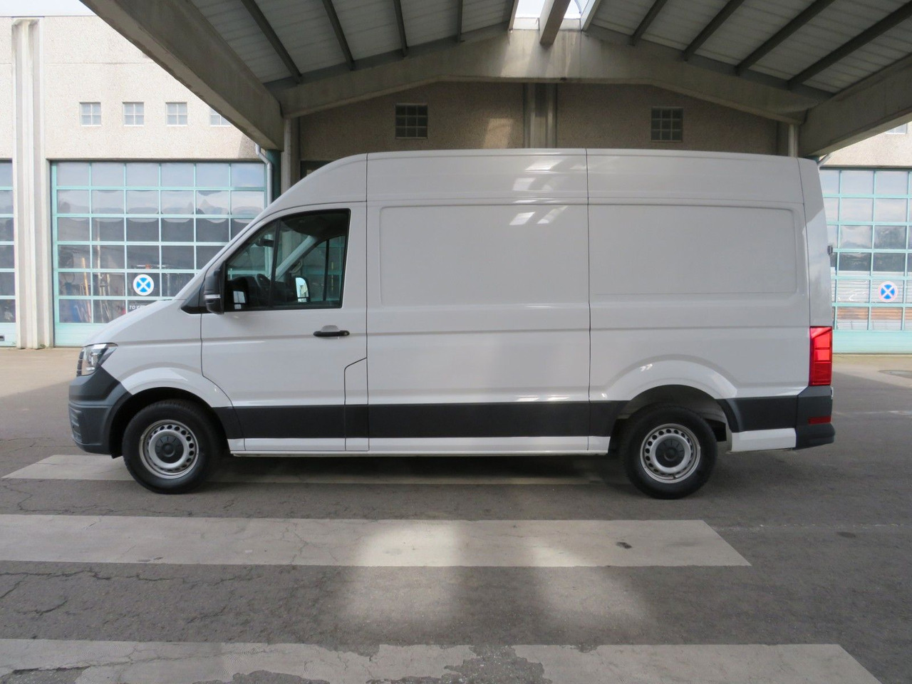 Volkswagen Crafter 35 L3H3 Kasten - כלי רכב מסחרי עם לוח: תמונה 3 Volkswagen Crafter 35 L3H3 Kasten - כלי רכב מסחרי עם לוח: תמונה 3