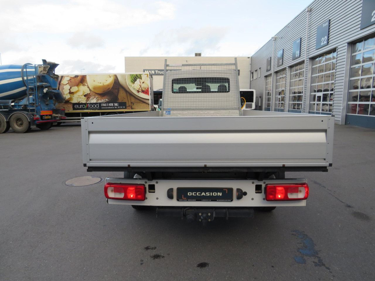 Volkswagen Crafter 35 L4 EK Pritsche Euro6 Klima AHK ZV - כלי רכב מסחרי במיטה שטוחה: תמונה 5 Volkswagen Crafter 35 L4 EK Pritsche Euro6 Klima AHK ZV - כלי רכב מסחרי במיטה שטוחה: תמונה 5