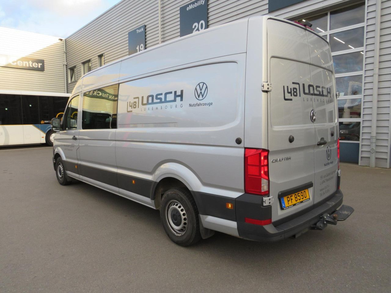 Volkswagen Crafter 35 L4H3 Doka Kasten Volkswagen Crafter 35 L4H3 Doka Kasten Klima AHK Navi ZV - כלי רכב מסחרי עם לוח, כלי רכב מסחרי קומבי: תמונה 4 Volkswagen Crafter 35 L4H3 Doka Kasten Volkswagen Crafter 35 L4H3 Doka Kasten Klima AHK Navi ZV - כלי רכב מסחרי עם לוח, כלי רכב מסחרי קומבי: תמונה 4