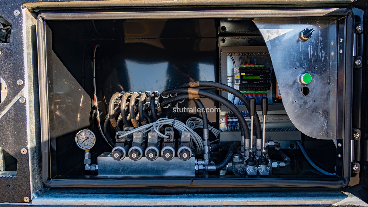 STU 4 Car Carrier Trailer / 2 Axle Car Carrier Trailer - סמיטריילר בהובלה אוטומטית: תמונה 4 STU 4 Car Carrier Trailer / 2 Axle Car Carrier Trailer - סמיטריילר בהובלה אוטומטית: תמונה 4