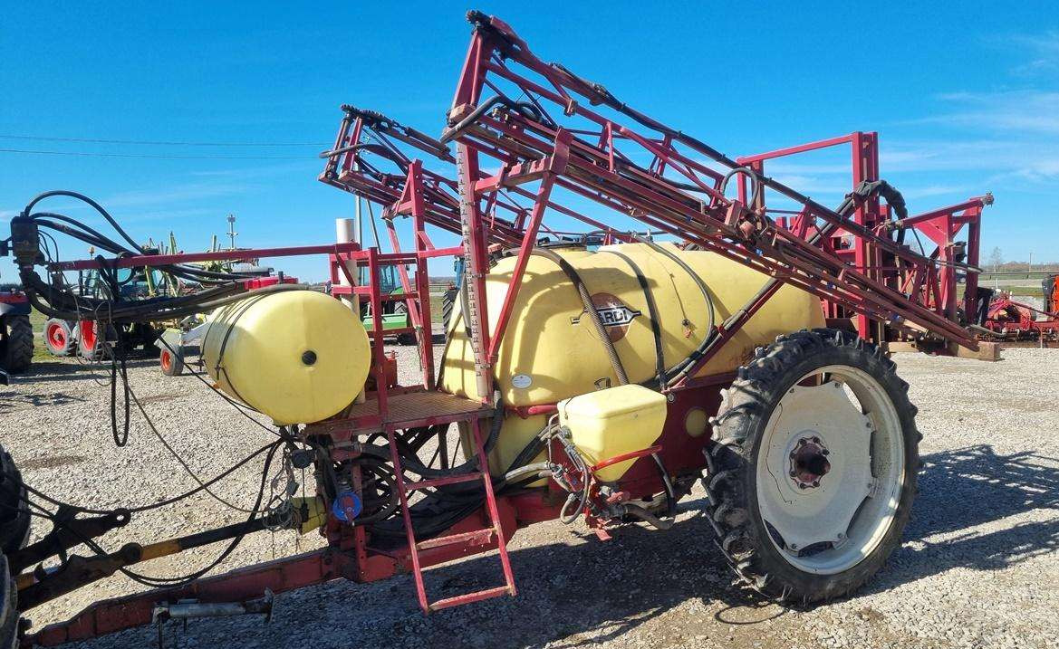 Hardi TZY 2500 - מרסס: תמונה 1 Hardi TZY 2500 - מרסס: תמונה 1