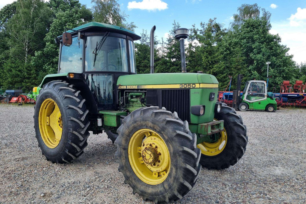 John Deere 3050 - טרקטור חקלאי: תמונה 2 John Deere 3050 - טרקטור חקלאי: תמונה 2