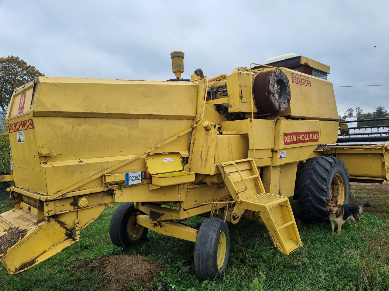 New Holland 8050 - מקצרת קומבינה: תמונה 4 New Holland 8050 - מקצרת קומבינה: תמונה 4
