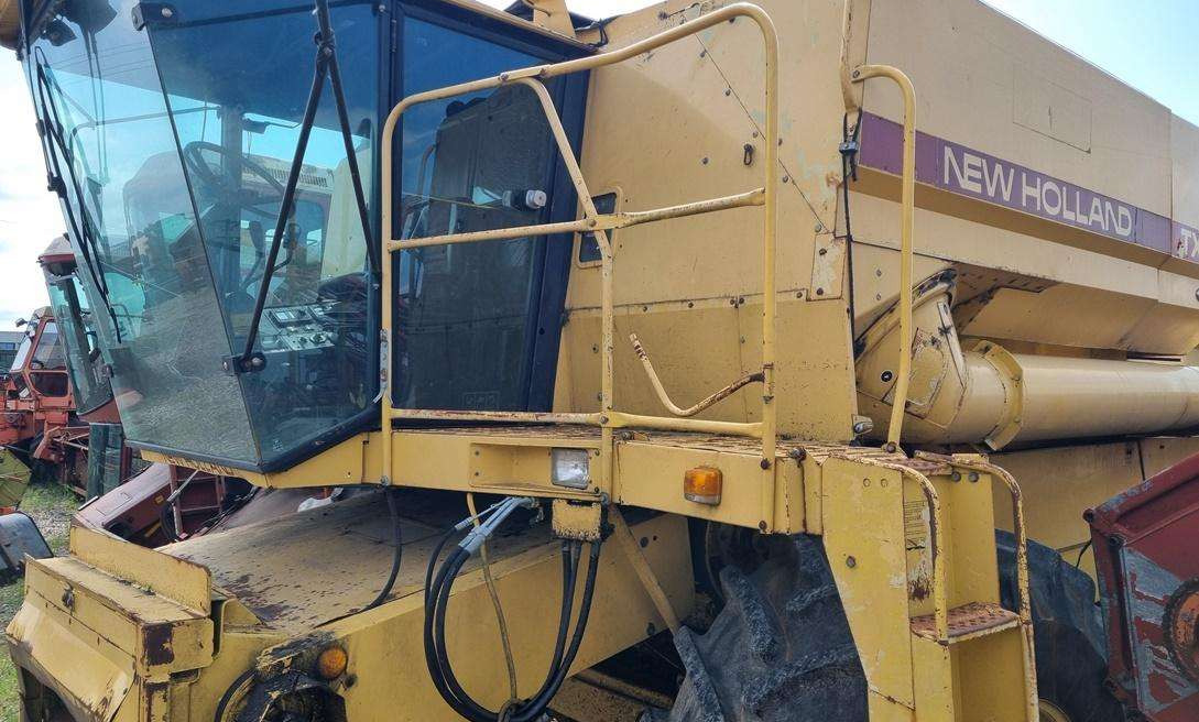 New Holland TX36 - מקצרת קומבינה: תמונה 2 New Holland TX36 - מקצרת קומבינה: תמונה 2
