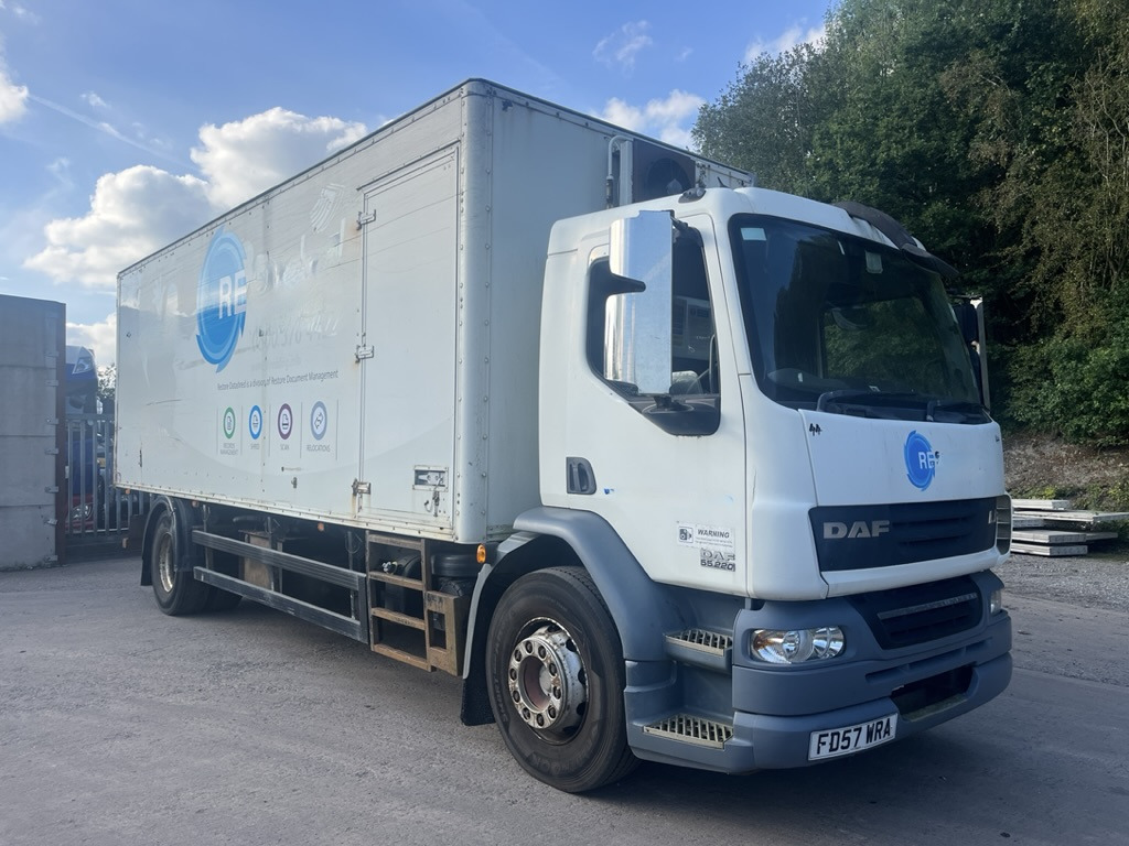 Daf 55LF 220 4x2 Box Van - כלי רכב מסחרי עם תיבה: תמונה 1 Daf 55LF 220 4x2 Box Van - כלי רכב מסחרי עם תיבה: תמונה 1