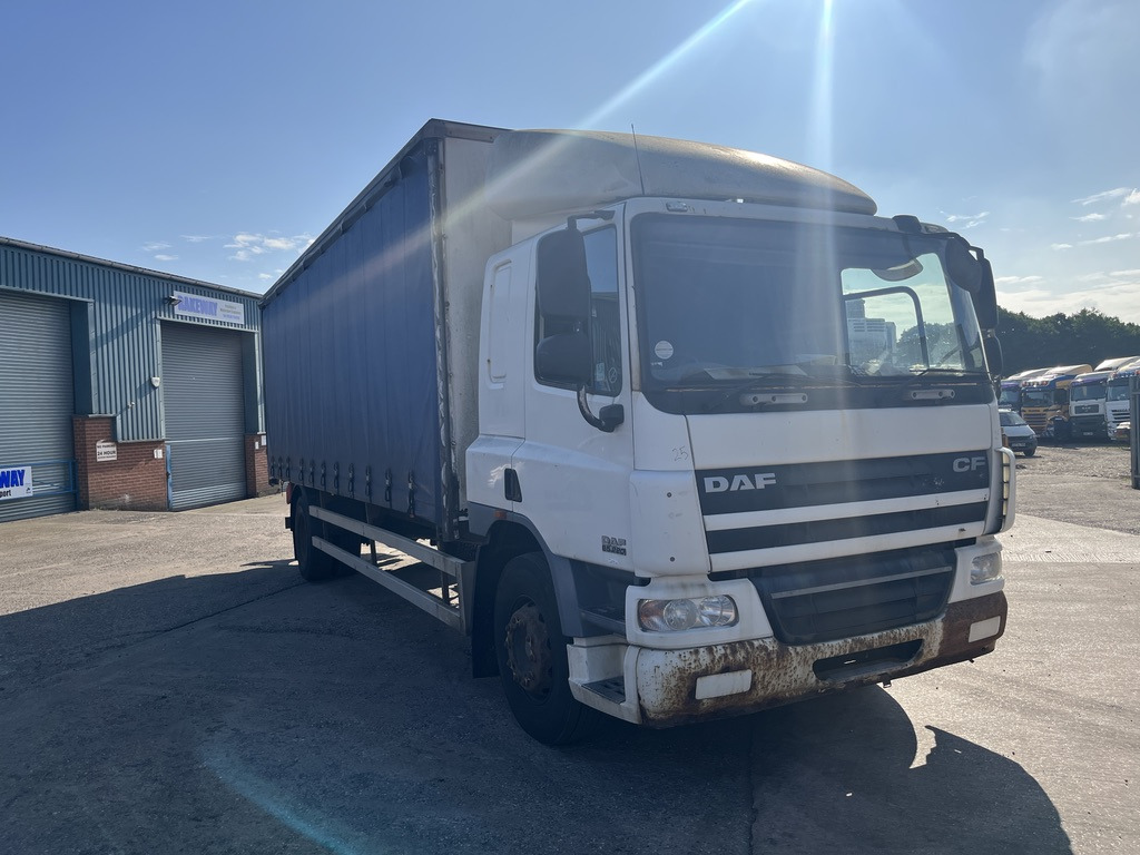 Daf 65CF 220 4x2 Curtain side - משאית וילונות צד: תמונה 2 Daf 65CF 220 4x2 Curtain side - משאית וילונות צד: תמונה 2
