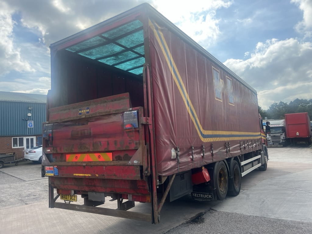 Scania P270 6x2 Curtain side. - משאית וילונות צד: תמונה 3 Scania P270 6x2 Curtain side. - משאית וילונות צד: תמונה 3