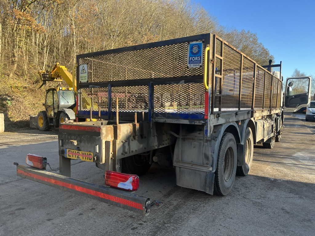 Scania P400 8x4 Rigid - משאית צד נופל/ שטוחה: תמונה 4 Scania P400 8x4 Rigid - משאית צד נופל/ שטוחה: תמונה 4