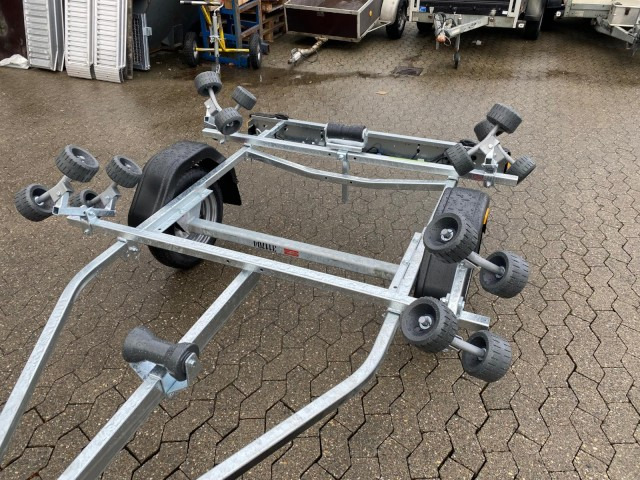 Brenderup Brenderup Premium Schlauchbootanhänger 150600UB RBX, 600 kg, 100 km/h, 4,6 m - נגרר לסירה: תמונה 4 Brenderup Brenderup Premium Schlauchbootanhänger 150600UB RBX, 600 kg, 100 km/h, 4,6 m - נגרר לסירה: תמונה 4