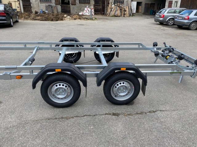 Brenderup Premium Bootsanhänger 242000TB SR mit Superrollen, 2,0 to. 7,2m/ 24 Fuß - נגרר לסירה: תמונה 5 Brenderup Premium Bootsanhänger 242000TB SR mit Superrollen, 2,0 to. 7,2m/ 24 Fuß - נגרר לסירה: תמונה 5