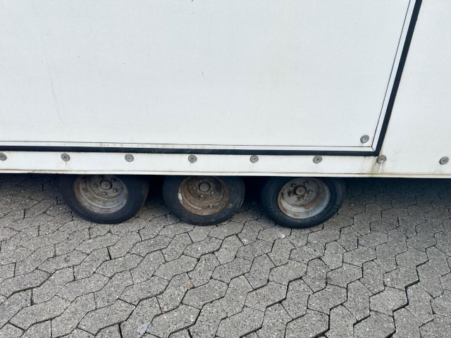 Brian James Race Shuttle 5500 x 2200 mm, 3,5 to. 3-achser - קרון נגרר בהובלה אוטומטית: תמונה 5 Brian James Race Shuttle 5500 x 2200 mm, 3,5 to. 3-achser - קרון נגרר בהובלה אוטומטית: תמונה 5