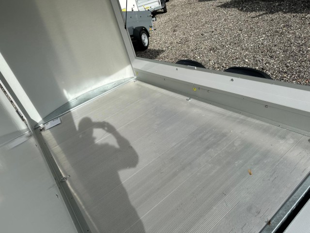 חָדָשׁ קרון נגרר בתיבה סגורה Cheval Liberte Debon Roadster 500 Sandwich Verkaufsklappe 2600 kg, 100 km/h, 320x167x200cm: תמונה 12