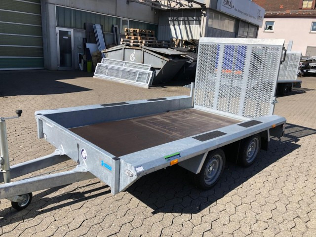 Hapert Indigo LF-2 3100 x 1640 x 200 mm, 3,0 to. Gitterrampe - קרון נגרר למכונית: תמונה 1 Hapert Indigo LF-2 3100 x 1640 x 200 mm, 3,0 to. Gitterrampe - קרון נגרר למכונית: תמונה 1