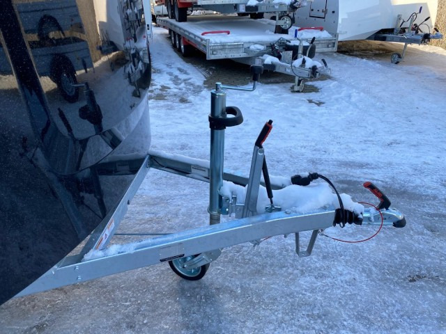 Humbaur Poly-Alu Koffer HKPA 203217, 2,0 to. 100 km/h, 3280 x 1770 x 1800 mm - קרון נגרר בתיבה סגורה: תמונה 3 Humbaur Poly-Alu Koffer HKPA 203217, 2,0 to. 100 km/h, 3280 x 1770 x 1800 mm - קרון נגרר בתיבה סגורה: תמונה 3