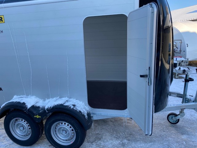 Humbaur Poly-Alu Koffer HKPA 263217, 2,6 to. 100 km/h, 3280 x 1770 x 1800 mm - קרון נגרר בתיבה סגורה: תמונה 5 Humbaur Poly-Alu Koffer HKPA 263217, 2,6 to. 100 km/h, 3280 x 1770 x 1800 mm - קרון נגרר בתיבה סגורה: תמונה 5