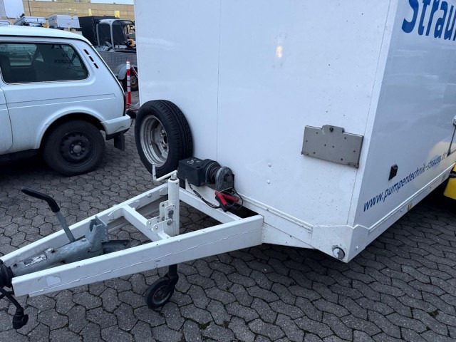 Kofferanhänger 2,7 to. 5000x1900x1500mm, 100 km/h - קרון נגרר בתיבה סגורה: תמונה 5 Kofferanhänger 2,7 to. 5000x1900x1500mm, 100 km/h - קרון נגרר בתיבה סגורה: תמונה 5