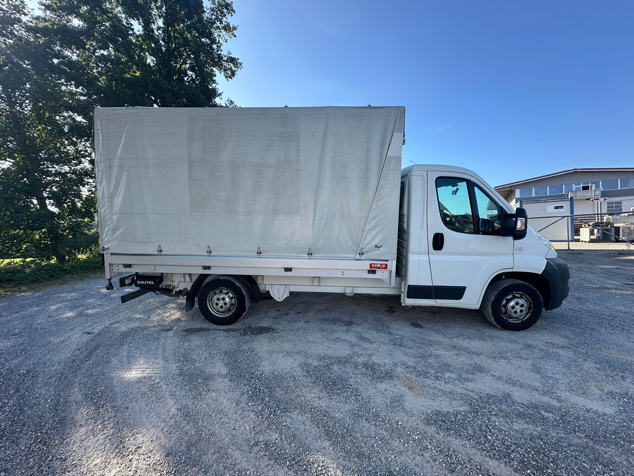 FIAT Ducato 17q 2.3 JTD Hebebühne - כלי רכב מסחרי עם וילונות צד: תמונה 4 FIAT Ducato 17q 2.3 JTD Hebebühne - כלי רכב מסחרי עם וילונות צד: תמונה 4