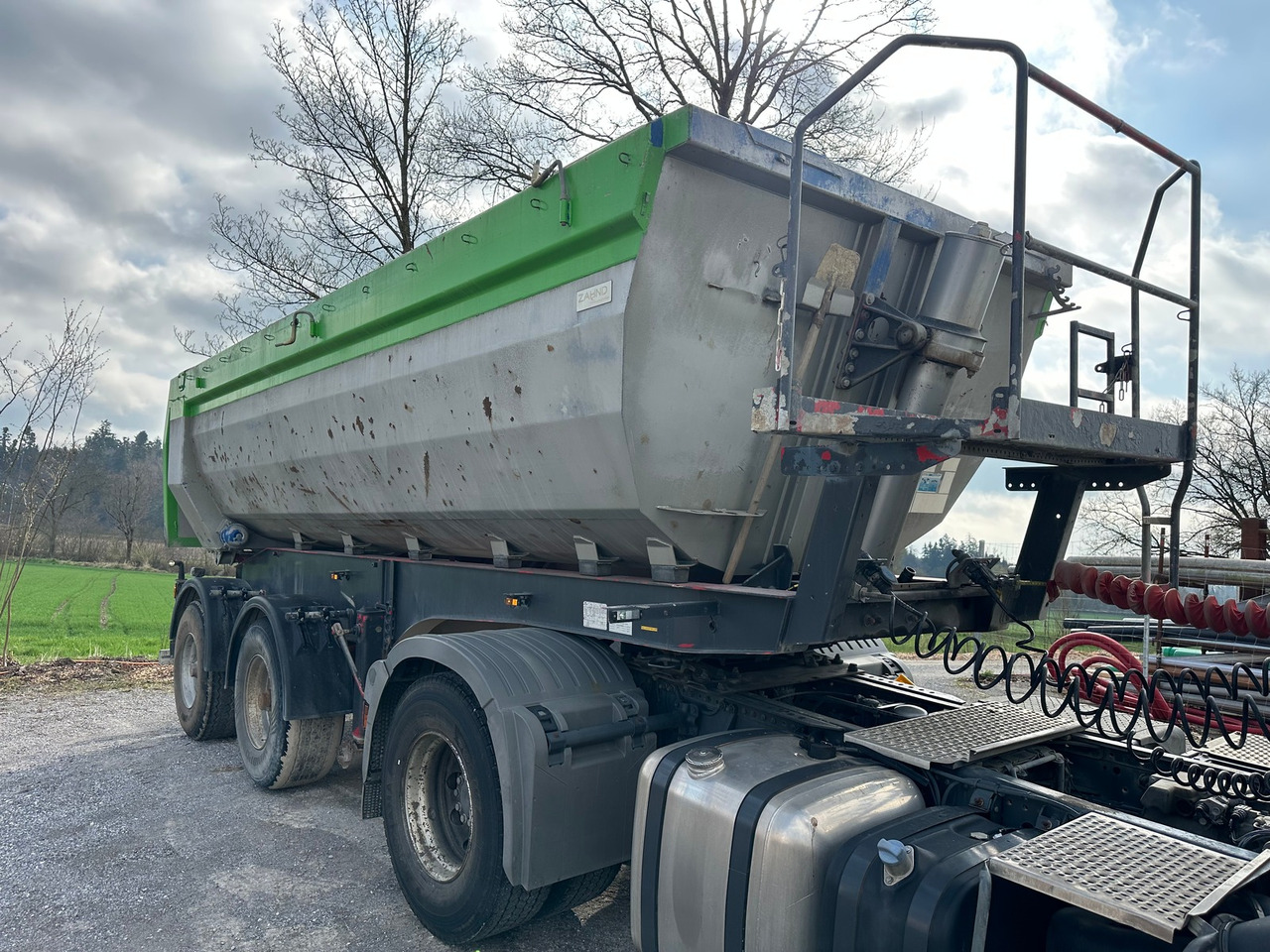 KEMPF SKM 32/1 AB MFK - סמיטריילר עם מזהיר: תמונה 2 KEMPF SKM 32/1 AB MFK - סמיטריילר עם מזהיר: תמונה 2
