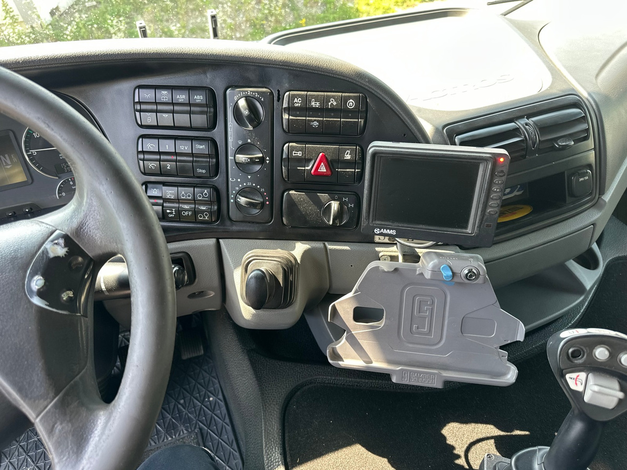 MERCEDES-BENZ Actros 4455 10x4 Moser - משאית הרמת וו: תמונה 2 MERCEDES-BENZ Actros 4455 10x4 Moser - משאית הרמת וו: תמונה 2