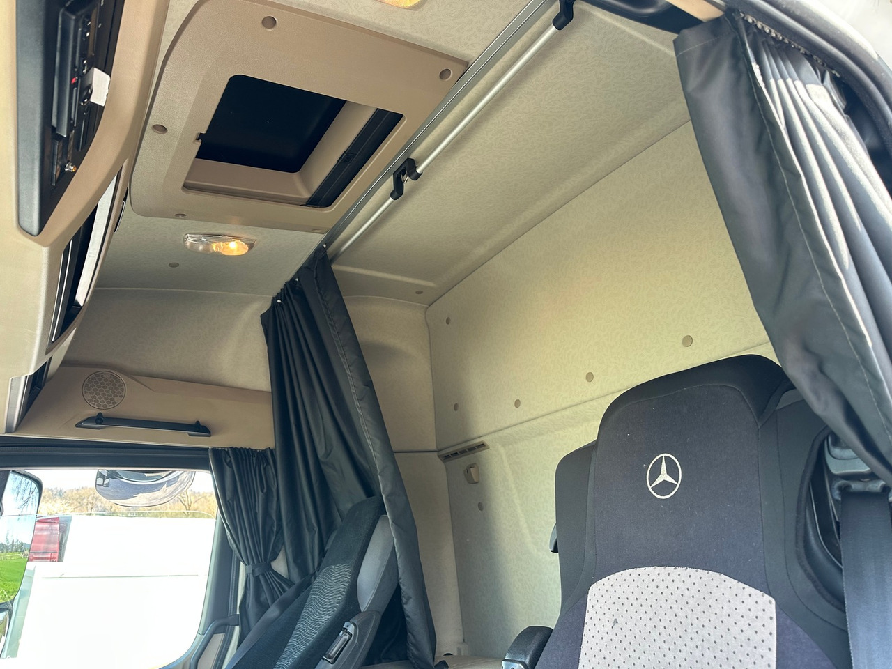 MERCEDES-BENZ actros 18.42 4x2 Shassie Cabine - משאית עם שלדת תא: תמונה 5 MERCEDES-BENZ actros 18.42 4x2 Shassie Cabine - משאית עם שלדת תא: תמונה 5