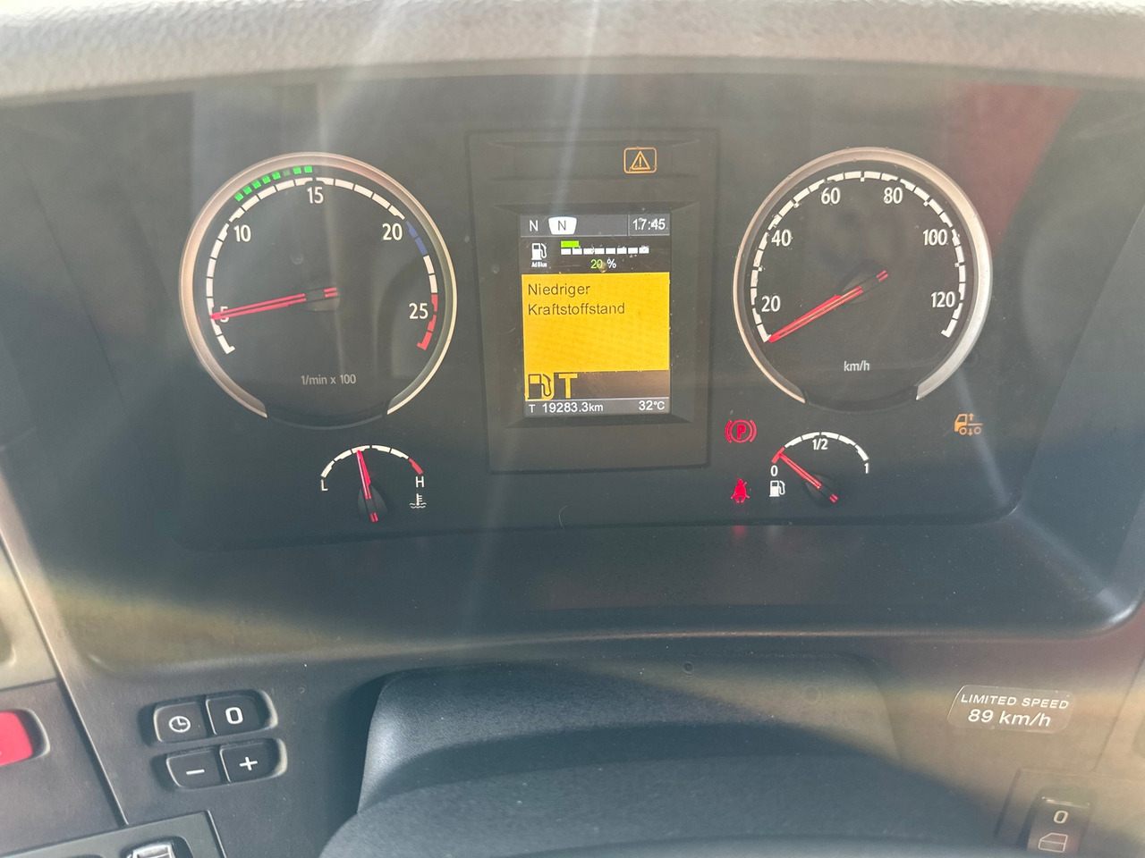 SCANIA P410 Euro6 4x2 Palfinger 13001 - משאית צד נופל/ שטוחה, משאית מנוף: תמונה 4 SCANIA P410 Euro6 4x2 Palfinger 13001 - משאית צד נופל/ שטוחה, משאית מנוף: תמונה 4