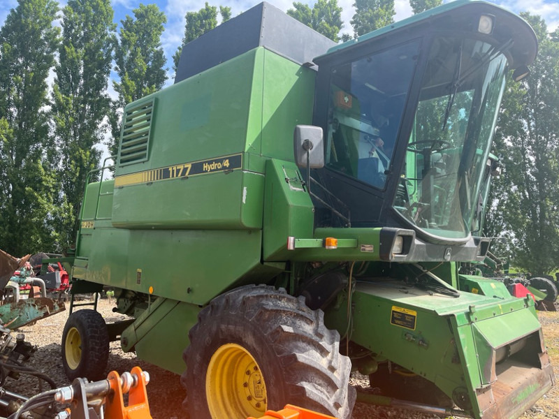John Deere 1177 - מקצרת קומבינה: תמונה 3 John Deere 1177 - מקצרת קומבינה: תמונה 3