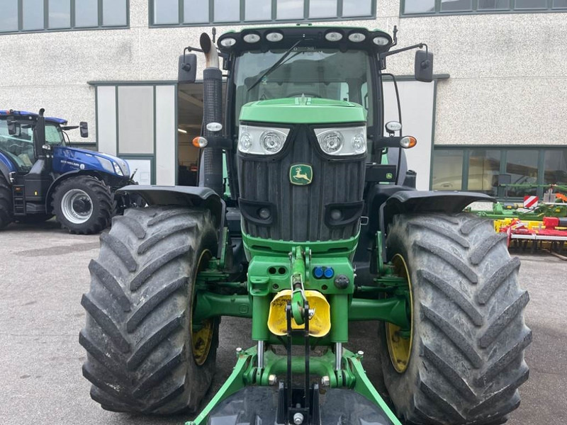 John Deere 6210 R AutoPower - טרקטור חקלאי: תמונה 2 John Deere 6210 R AutoPower - טרקטור חקלאי: תמונה 2