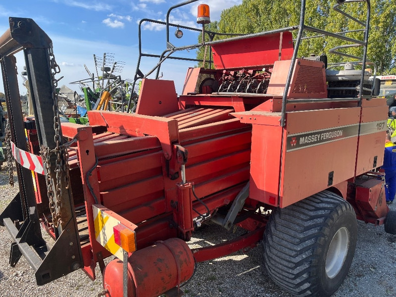 Massey Ferguson 187 - מכונת צרור מרובעת: תמונה 4 Massey Ferguson 187 - מכונת צרור מרובעת: תמונה 4