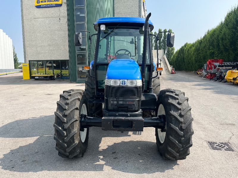 New Holland TD 90 D - טרקטור חקלאי: תמונה 2 New Holland TD 90 D - טרקטור חקלאי: תמונה 2