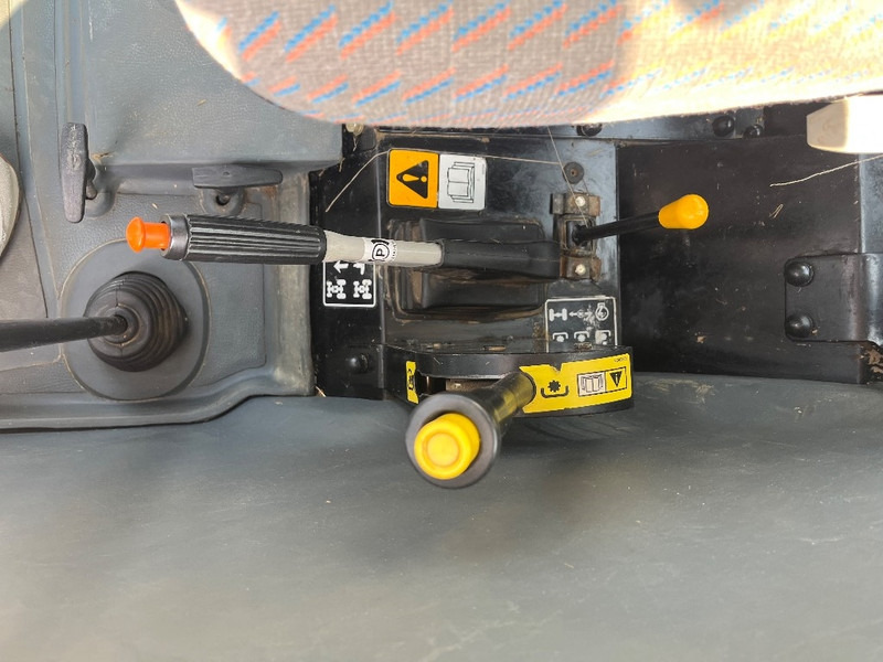 טרקטור חקלאי New Holland TD 90 D: תמונה 20