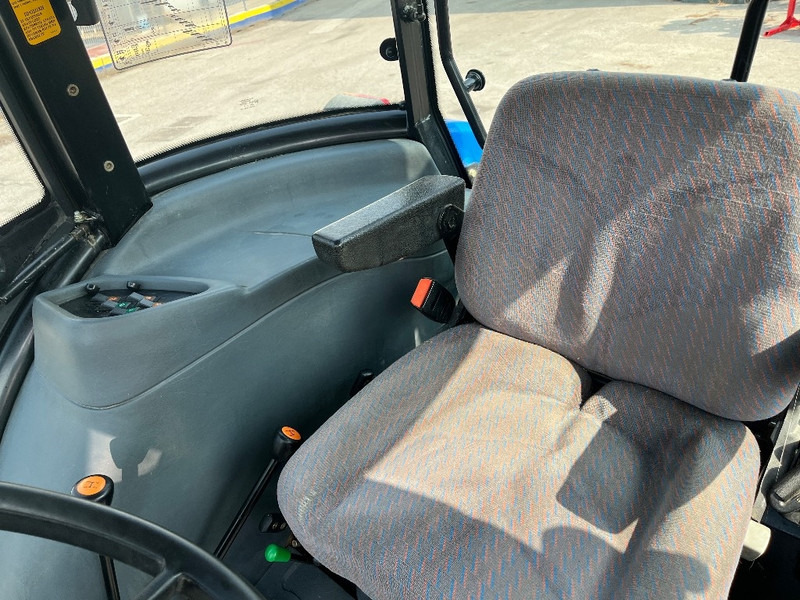 טרקטור חקלאי New Holland TD 90 D: תמונה 16