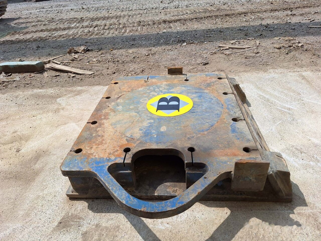 מצמד מהיר עבור מחפר Attachment plate: תמונה 8