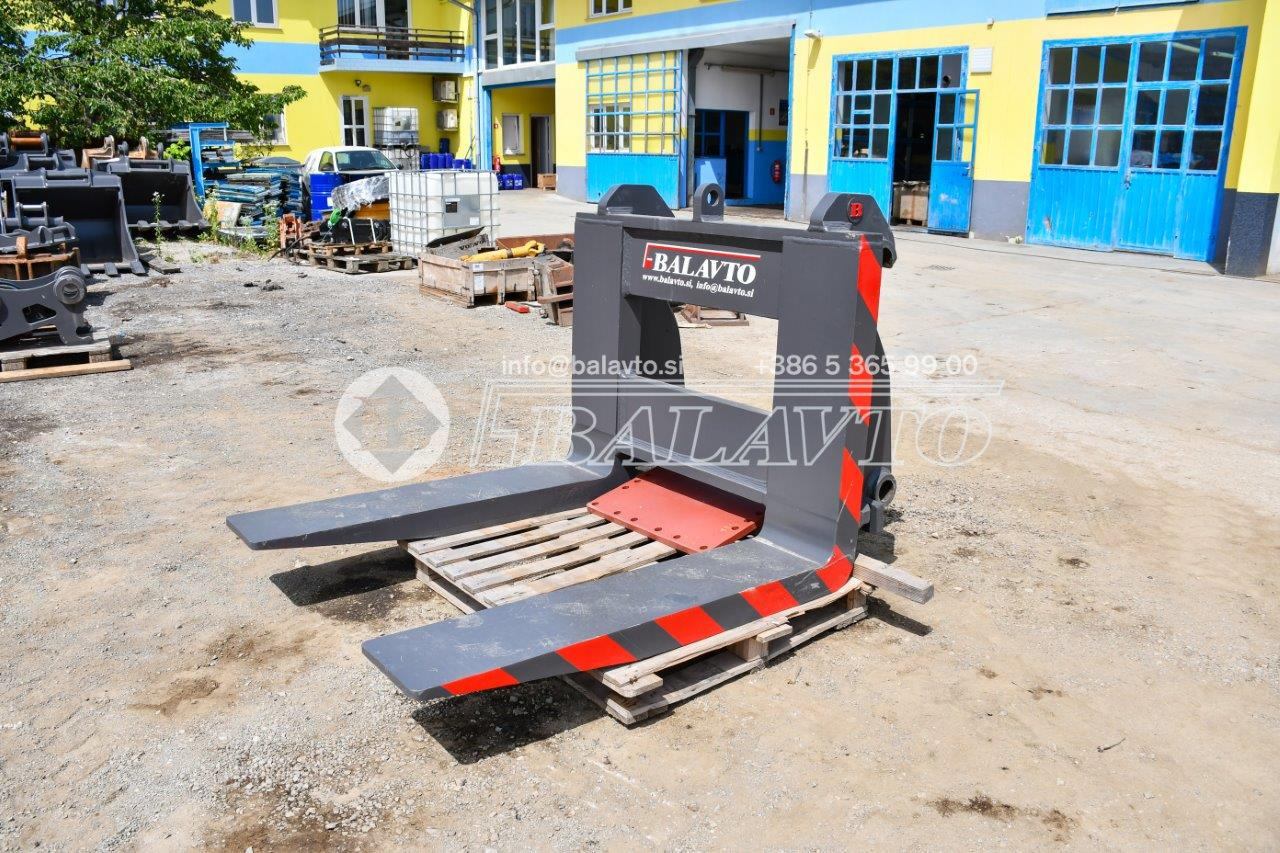 Balavto Block handling forks for Volvo L220 and L180 - מזלגות עבור מעמיס: תמונה 1 Balavto Block handling forks for Volvo L220 and L180 - מזלגות עבור מעמיס: תמונה 1