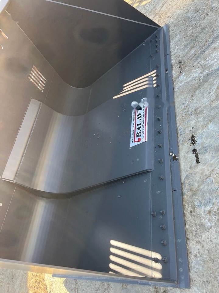 Balavto Loader bucket 3000 mm - דלי מעמיס: תמונה 3 Balavto Loader bucket 3000 mm - דלי מעמיס: תמונה 3