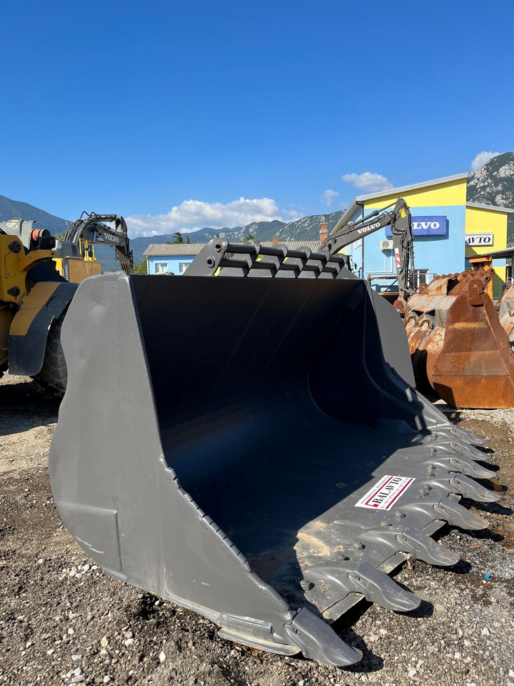 Balavto Loader bucket 3350 mm - דלי מעמיס: תמונה 5 Balavto Loader bucket 3350 mm - דלי מעמיס: תמונה 5