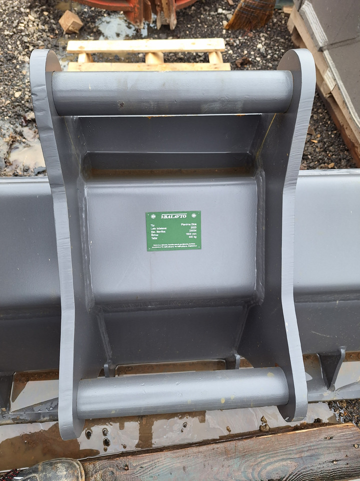 Balavto Slope bucket 1600 mm Volvo S60 - דלי: תמונה 3 Balavto Slope bucket 1600 mm Volvo S60 - דלי: תמונה 3