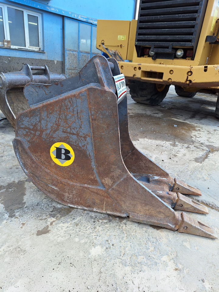 Balavto Trenching bucket 600 mm S60 - דלי מחפר: תמונה 3 Balavto Trenching bucket 600 mm S60 - דלי מחפר: תמונה 3