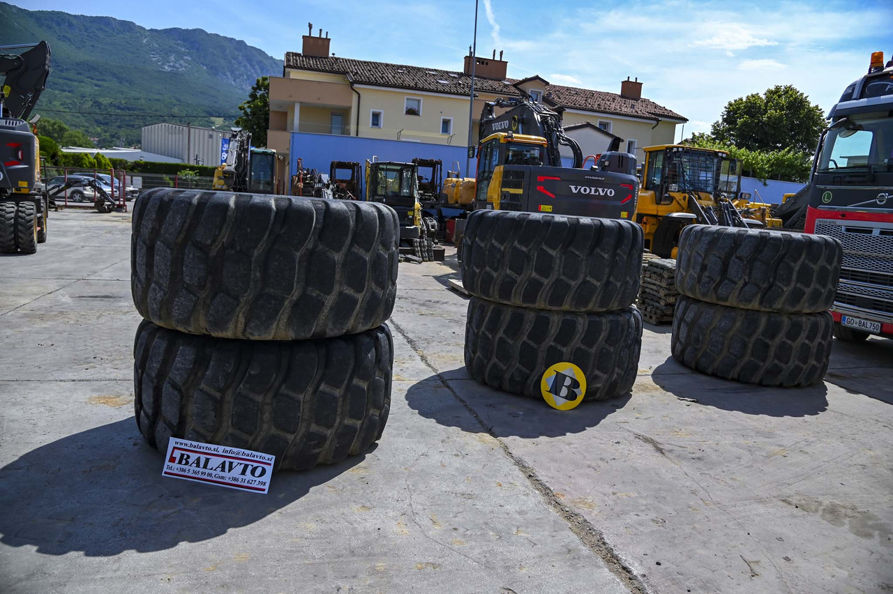 Bridgestone tires 30/65R25 with rims - חבילת גלגלים וצמיגים עבור מסיר פסולת: תמונה 2 Bridgestone tires 30/65R25 with rims - חבילת גלגלים וצמיגים עבור מסיר פסולת: תמונה 2