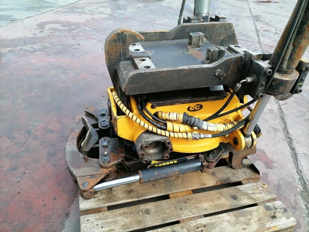 Engcon EC30 Volvo S2 - טילטרוטטור: תמונה 4 Engcon EC30 Volvo S2 - טילטרוטטור: תמונה 4