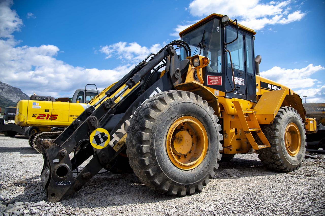 HYUNDAI HL740TM-7 for parts - מעמיס גלגלים: תמונה 1 HYUNDAI HL740TM-7 for parts - מעמיס גלגלים: תמונה 1