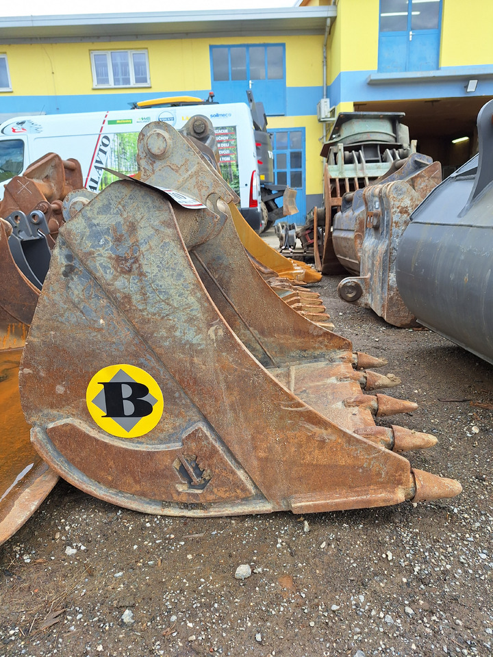 Int. equipment Verdun digging bucket 1000 mm - דלי מחפר: תמונה 2 Int. equipment Verdun digging bucket 1000 mm - דלי מחפר: תמונה 2