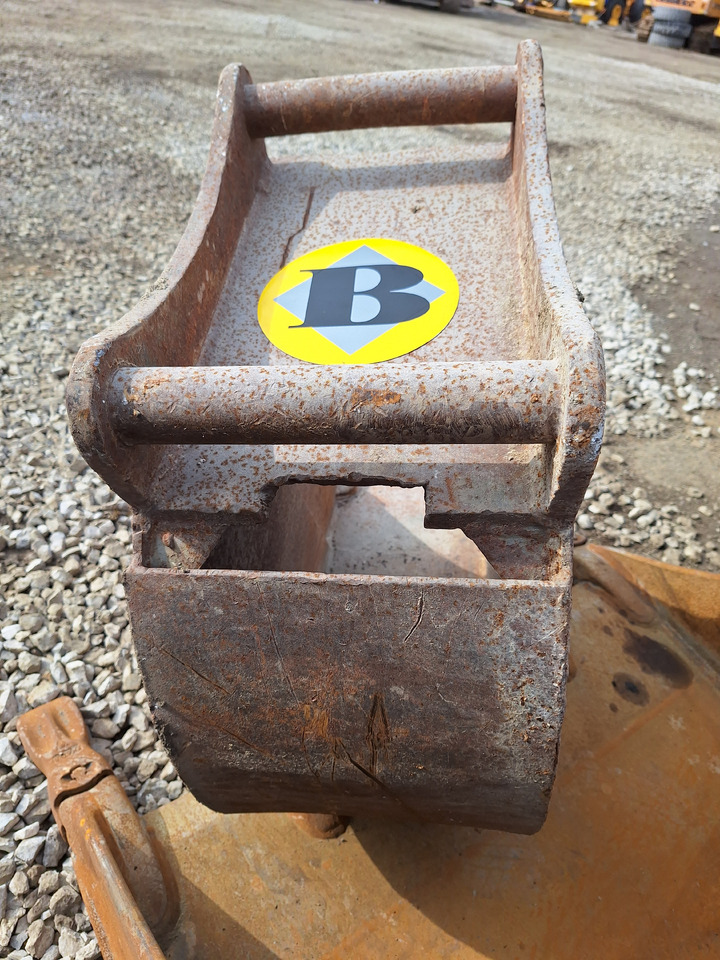 Lannen trenching bucket 400 mm - דלי מחפר: תמונה 3 Lannen trenching bucket 400 mm - דלי מחפר: תמונה 3