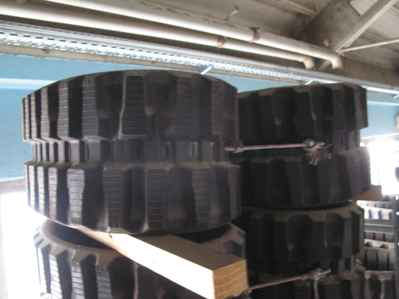 TAERYUK CW300X52,5X72 - רצועה עבור מחפר: תמונה 1 TAERYUK CW300X52,5X72 - רצועה עבור מחפר: תמונה 1