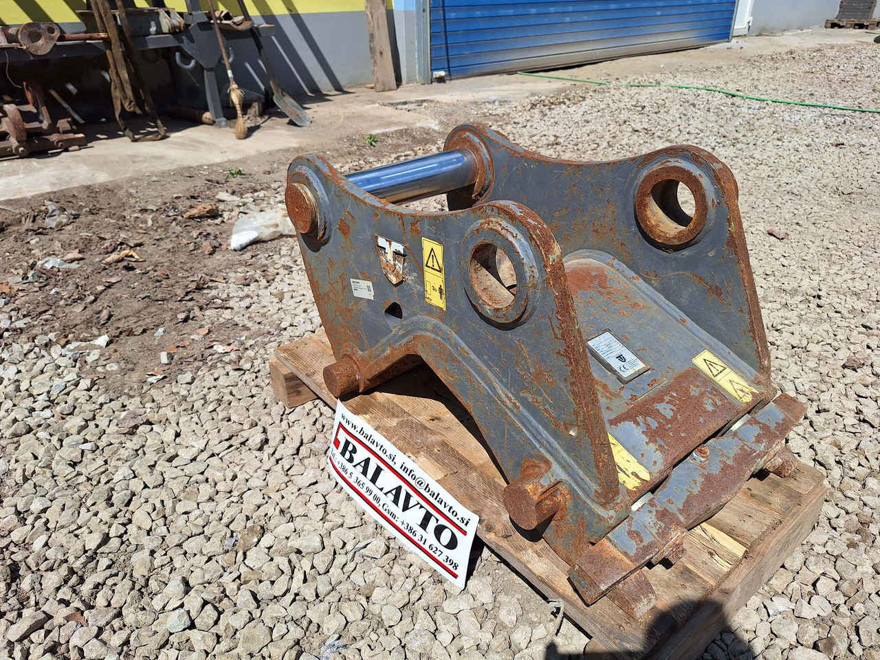 Trevi Benne hydraulic ARI Verachtert Volvo EC220E - מצמד מהיר עבור מכונת בנייה: תמונה 2 Trevi Benne hydraulic ARI Verachtert Volvo EC220E - מצמד מהיר עבור מכונת בנייה: תמונה 2