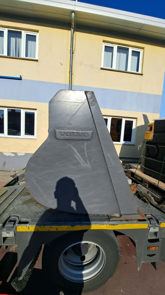 VOLVO 2500 mm for 12-15 ton wheel loaders - דלי מעמיס: תמונה 4 VOLVO 2500 mm for 12-15 ton wheel loaders - דלי מעמיס: תמונה 4