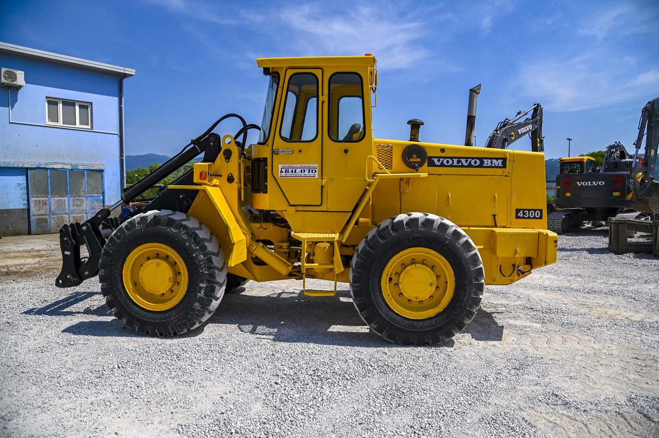 VOLVO BM4300 - מעמיס גלגלים: תמונה 4 VOLVO BM4300 - מעמיס גלגלים: תמונה 4